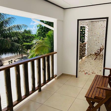 Hyde-Tide Guesthouse La Digue Exterior photo